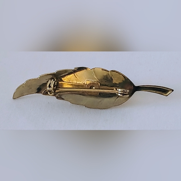 ๐๐ผ๐น๐ฑ ๐๐ฒ๐ฎ๐ณ ๐๐ถ๐๐ต ๐ฃ๐ฒ๐ฎ๐ฟ๐น ๐๐ฐ๐ฐ๐ฒ๐ป๐ ๐ฉ๐ง๐.๐๐ฟ๐ผ๐ผ๐ฐ๐ต๐ฒ - Picture 4 of 5